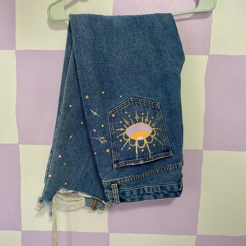 Hand painted cropped boyfriend jeans - Picture 1 of 16